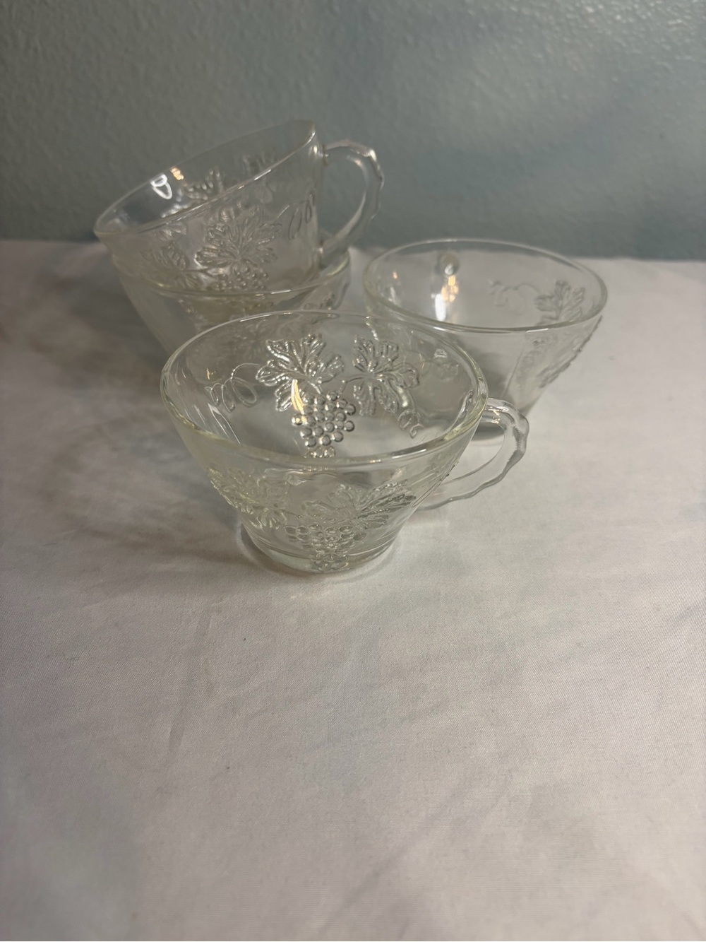 Set of 4 Vintage anchor hocking Clear Pressed Glass Teacup with Grape Motif